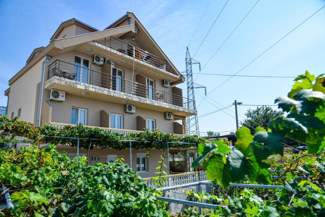 Guest House Ivana Tivat Exterior foto