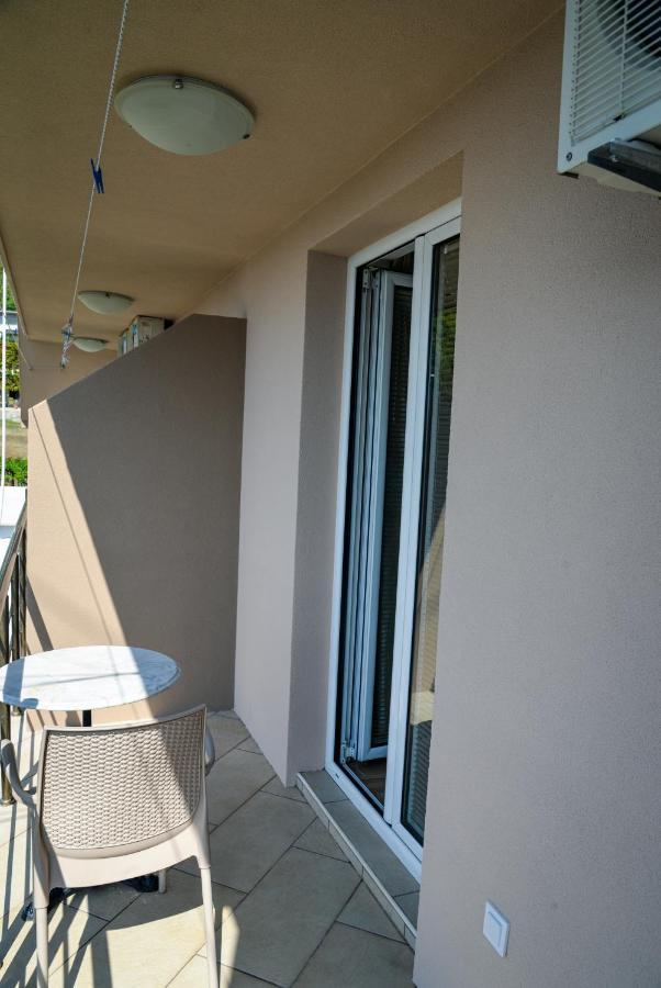 Guest House Ivana Tivat Exterior foto