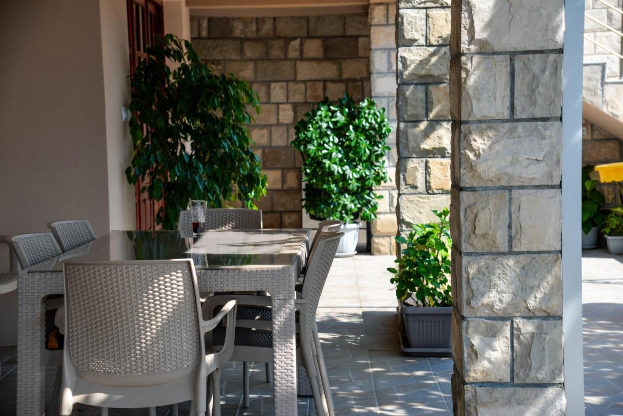 Guest House Ivana Tivat Exterior foto