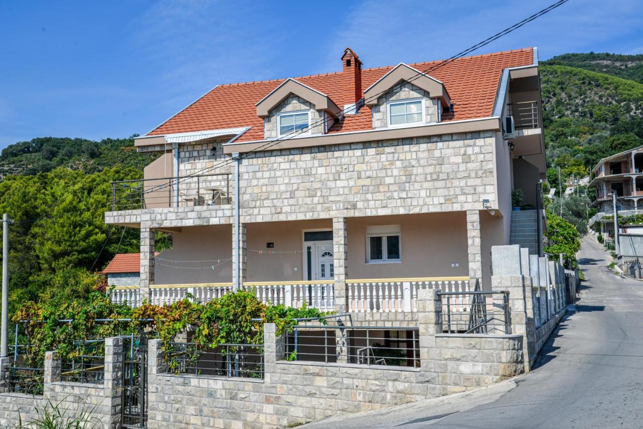 Guest House Ivana Tivat Exterior foto