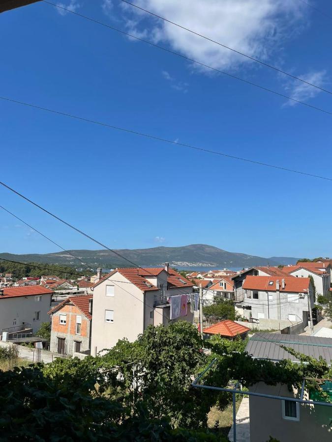 Guest House Ivana Tivat Exterior foto