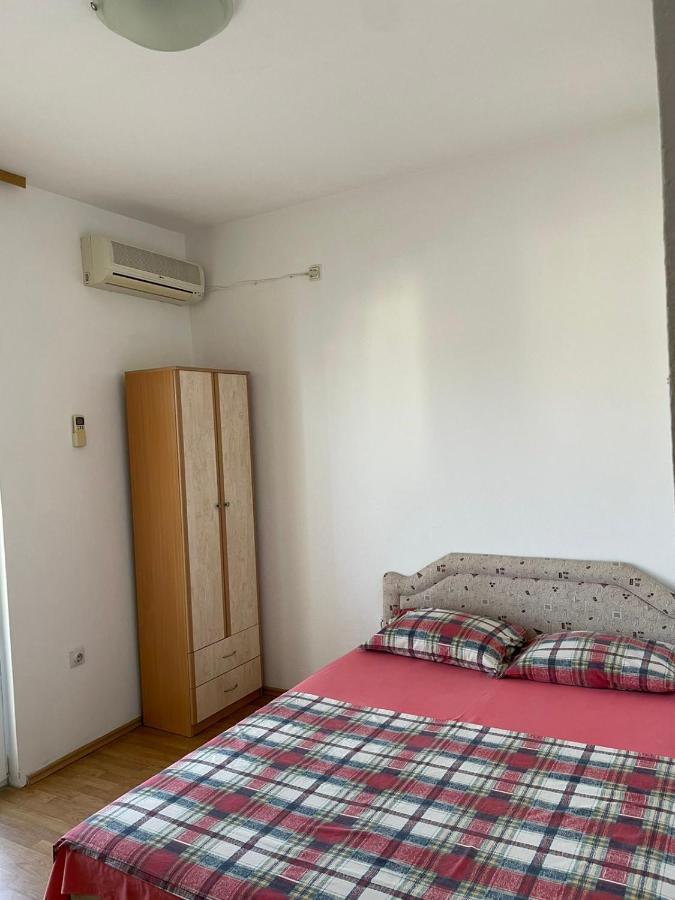 Guest House Ivana Tivat Exterior foto