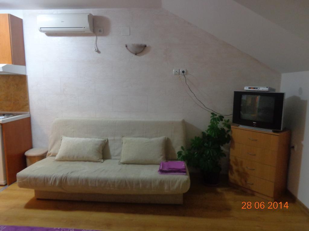 Guest House Ivana Tivat Habitación foto