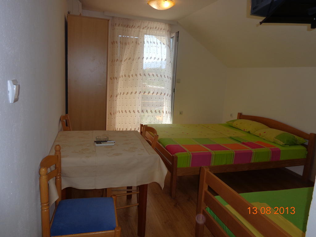 Guest House Ivana Tivat Exterior foto