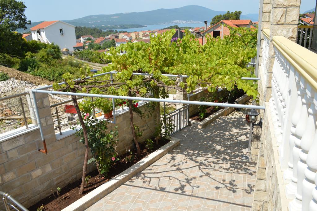 Guest House Ivana Tivat Exterior foto