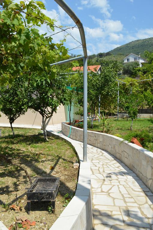 Guest House Ivana Tivat Exterior foto