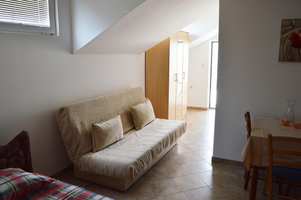 Guest House Ivana Tivat Exterior foto
