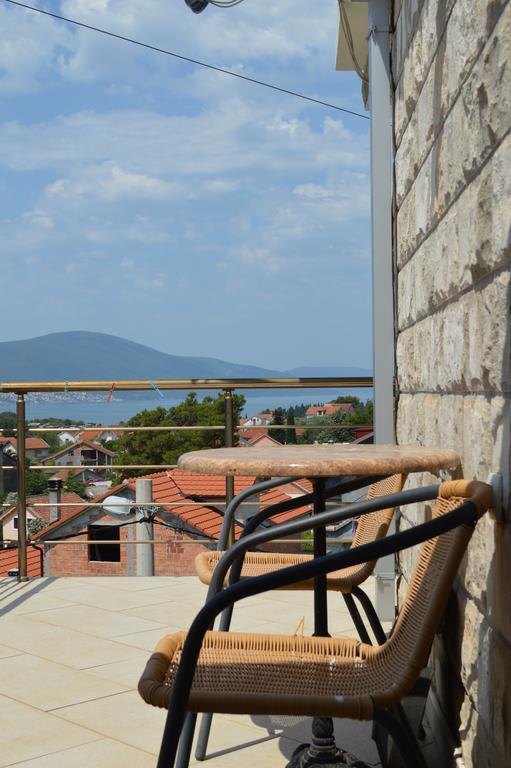 Guest House Ivana Tivat Exterior foto