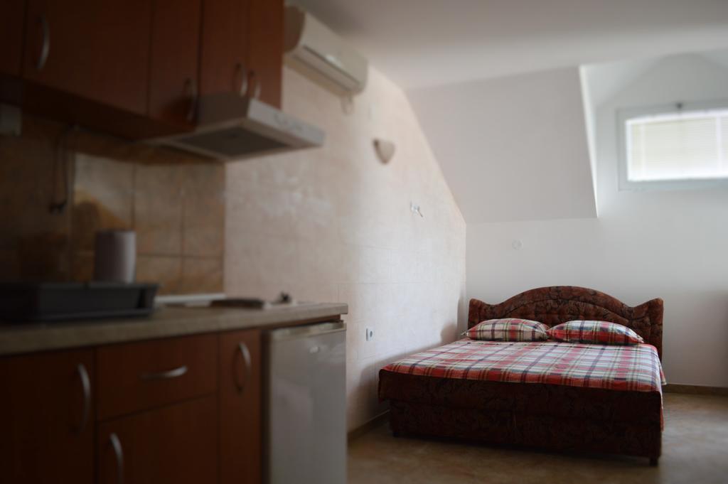 Guest House Ivana Tivat Exterior foto