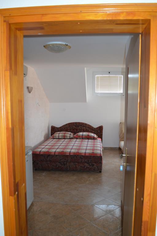 Guest House Ivana Tivat Exterior foto