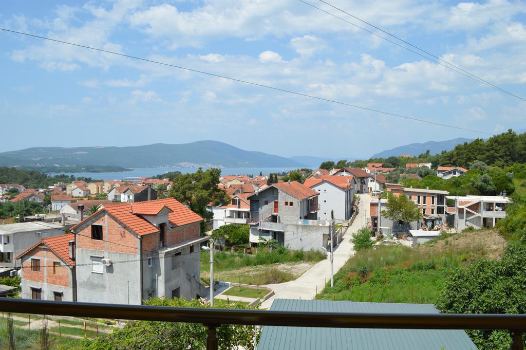 Guest House Ivana Tivat Exterior foto