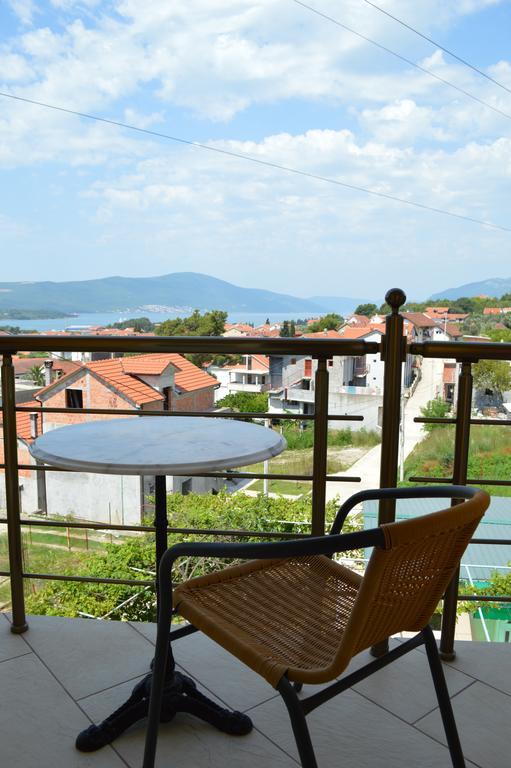 Guest House Ivana Tivat Exterior foto