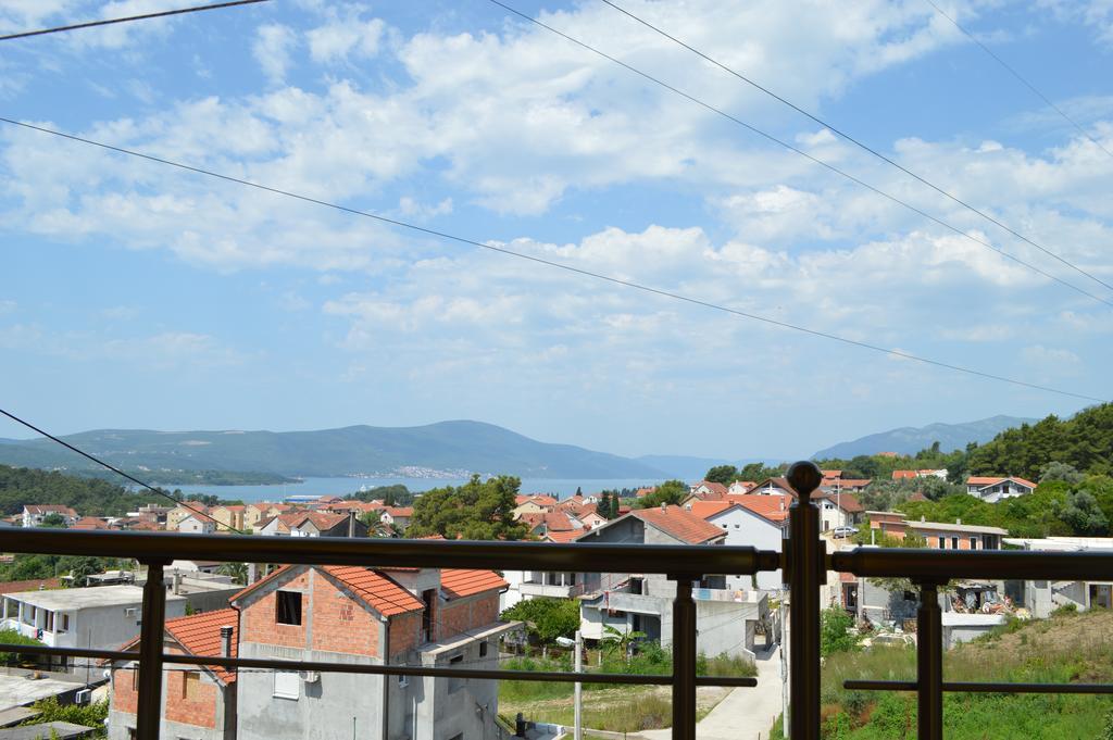 Guest House Ivana Tivat Exterior foto