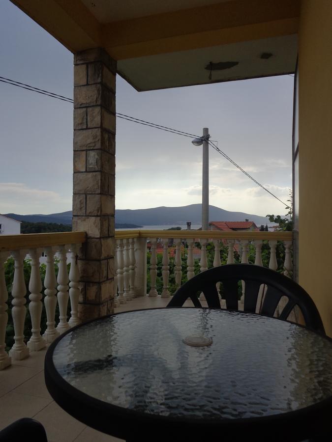 Guest House Ivana Tivat Exterior foto