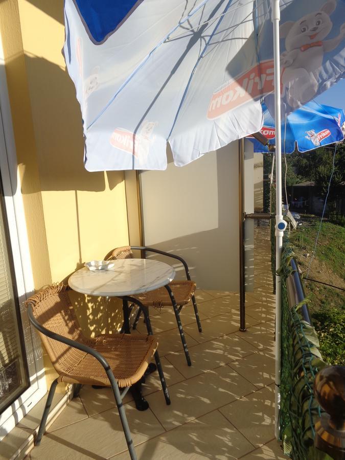 Guest House Ivana Tivat Exterior foto