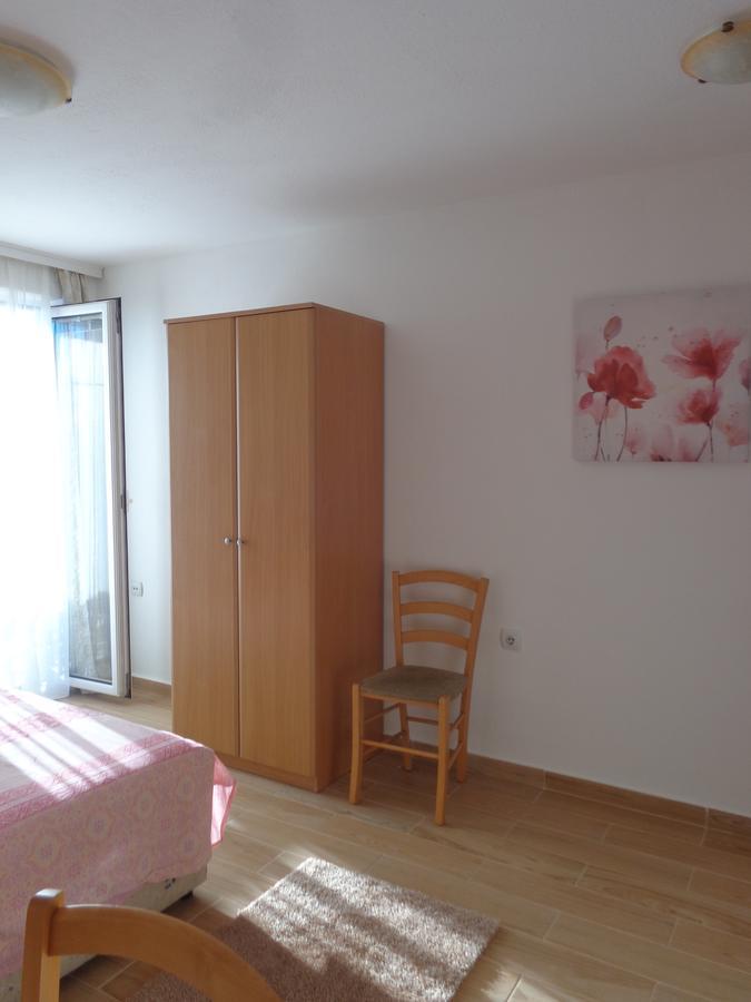 Guest House Ivana Tivat Exterior foto